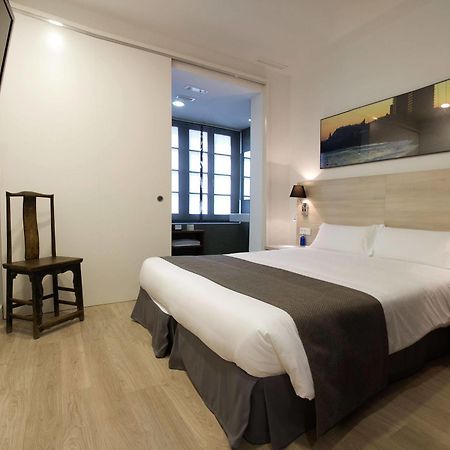 The 8 Boutique B&B Барселона Экстерьер фото
