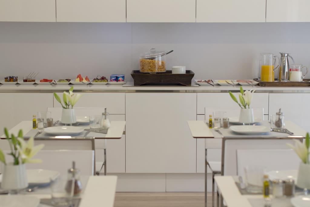 The 8 Boutique B&B Барселона Экстерьер фото