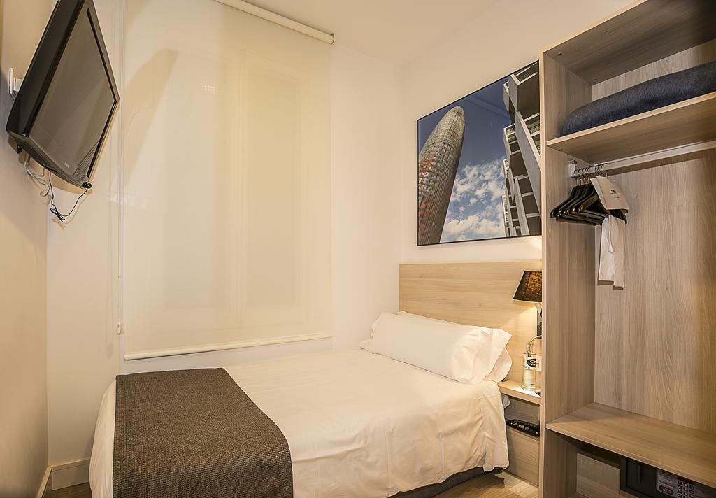 The 8 Boutique B&B Барселона Экстерьер фото