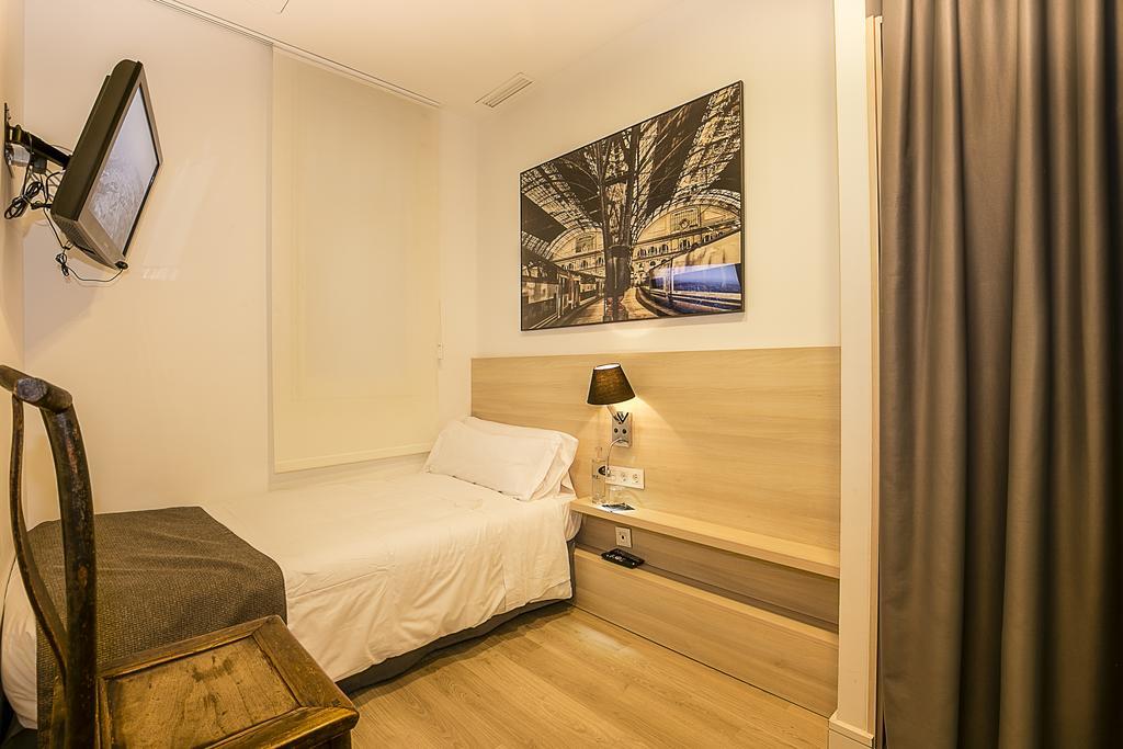 The 8 Boutique B&B Барселона Экстерьер фото
