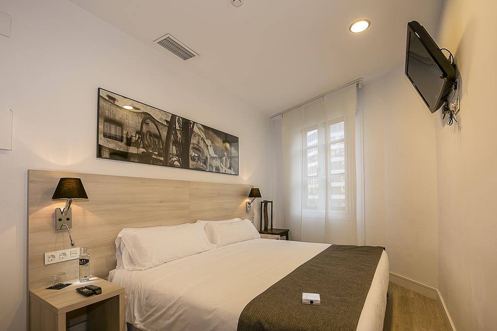 The 8 Boutique B&B Барселона Экстерьер фото