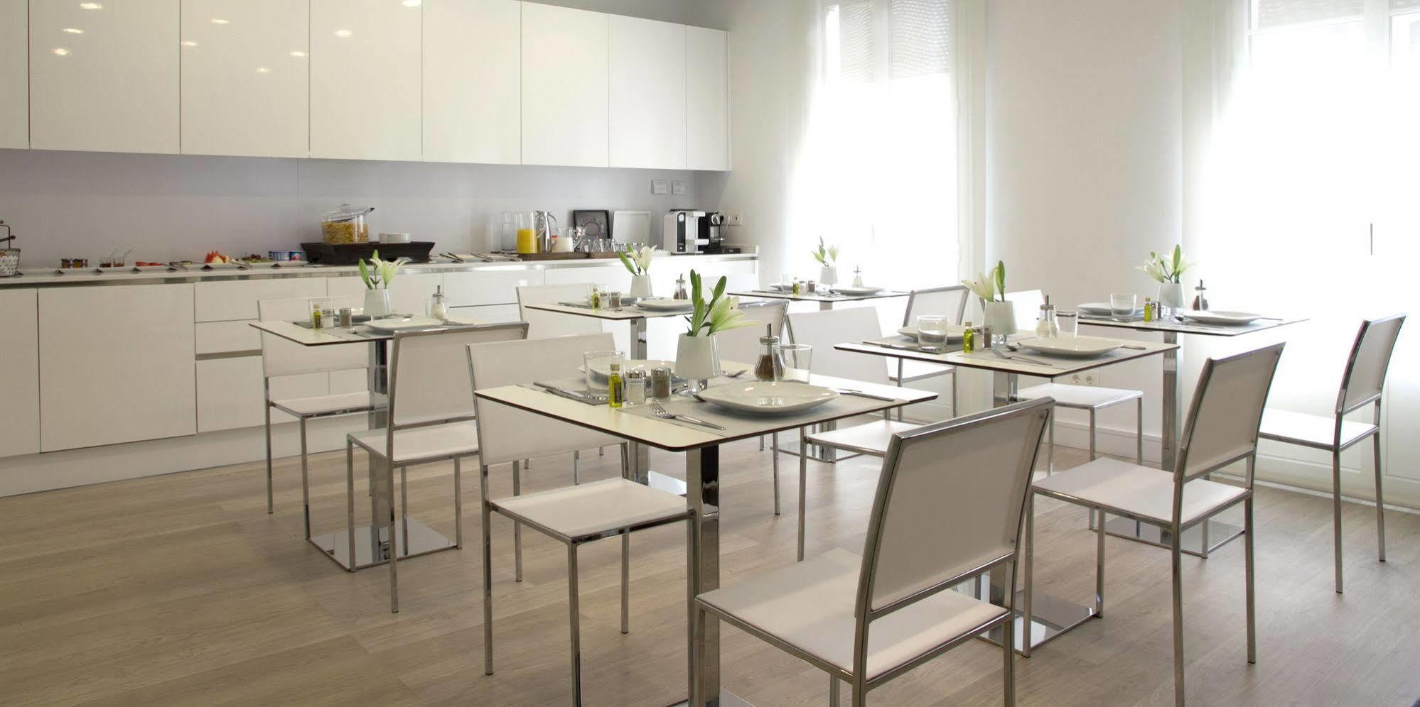The 8 Boutique B&B Барселона Экстерьер фото